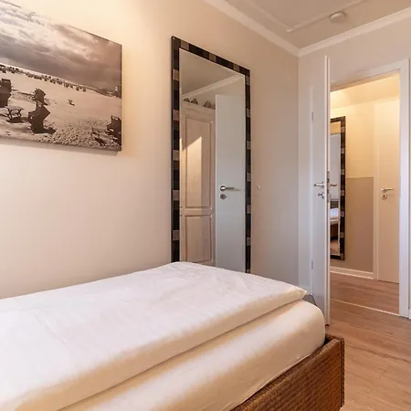 Reetdachhaus Tuemmeldiek Reetdachhaus Tuemmeldiek 6a Feriehus *