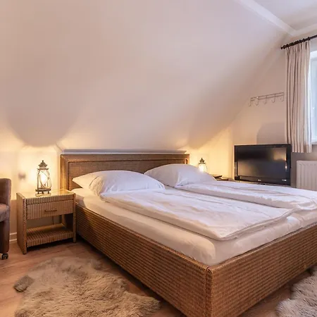 Reetdachhaus Tuemmeldiek Reetdachhaus Tuemmeldiek 6a Casa de Férias