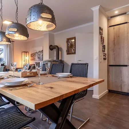 Reetdachhaus Tuemmeldiek Reetdachhaus Tuemmeldiek 6a *